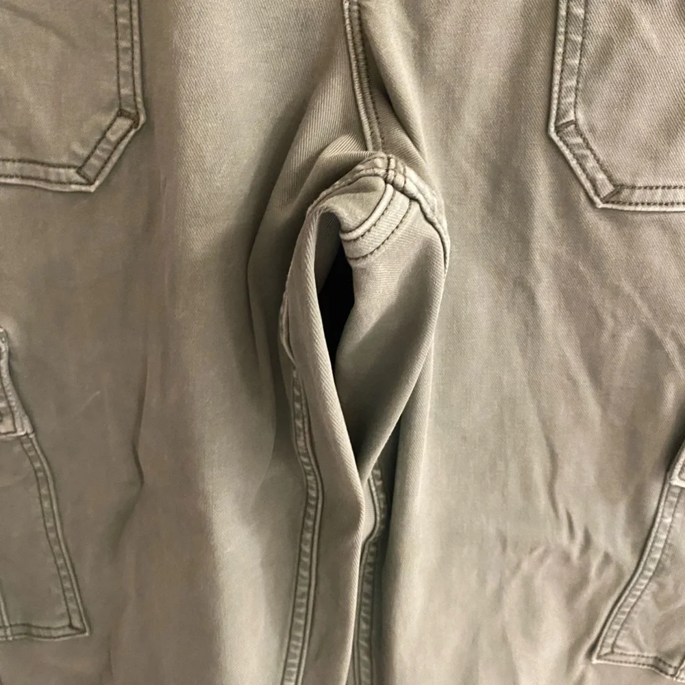 SPANX Stretch Twill Cargo Pants - Picture 4 of 7